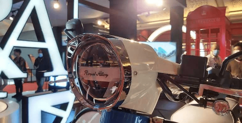 Spesifikasi detail Royal Alloy TG300S, pesaing Vespa GTS 300